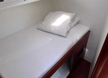 Rent a sailboat in Marina Baotić - Hanse 460