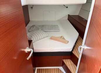 Rent a sailboat in Marina Baotić - Hanse 460