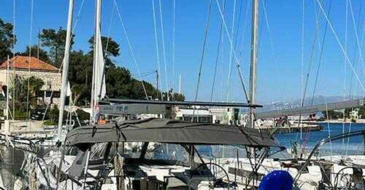 Rent a sailboat in Marina Baotić - Bavaria C45 - 4 cab.