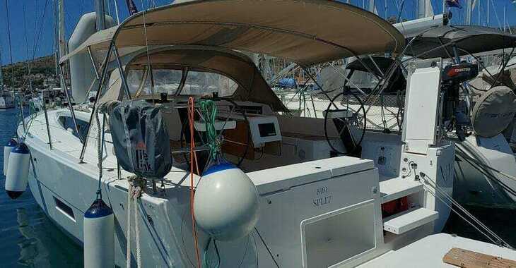 Rent a sailboat in Marina Baotić - Dufour 430 GL