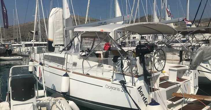 Rent a sailboat in Marina Baotić - Oceanis 38.1