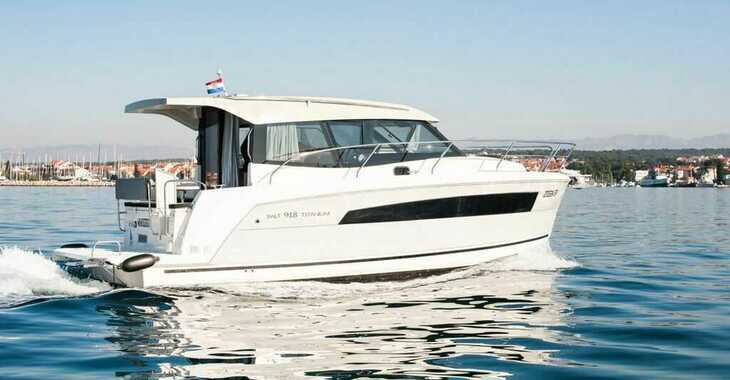 Rent a motorboat in Zadar Marina - Balt 918 Titanium
