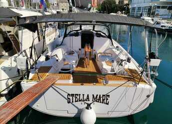 Rent a sailboat in Marina Tankerkomerc - Elan E4 - 2 cab.