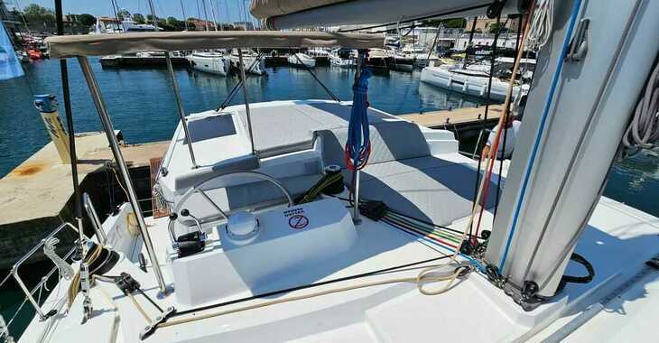 Rent a catamaran in Zadar Marina - Bali 4.2 - 4 + 1 cab.