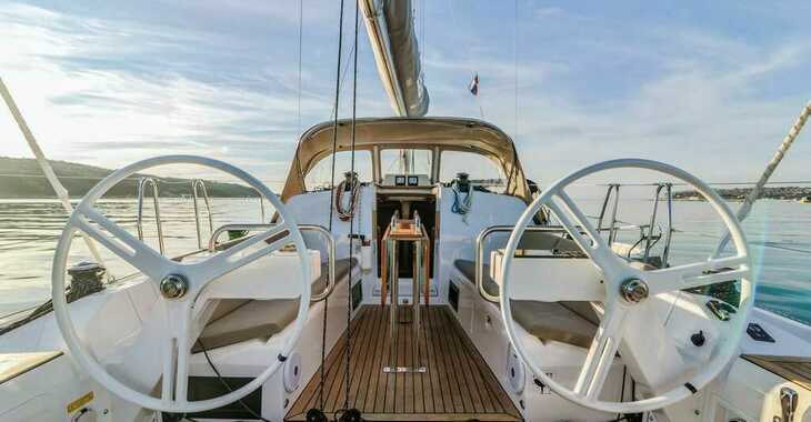 Rent a sailboat in Marina Tankerkomerc - Elan E4