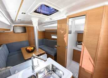 Alquilar velero en Zadar Marina - Elan E4