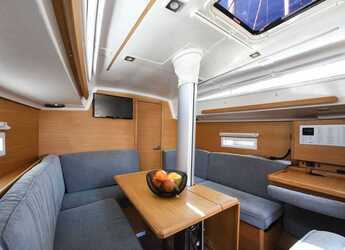 Alquilar velero en Zadar Marina - Elan E4