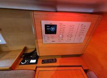 Alquilar velero en Zadar Marina - Elan E4