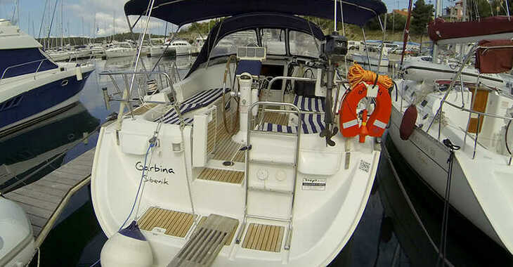 Rent a sailboat in Flisvos  Marina - Oceanis Clipper 423 - 3 cab.