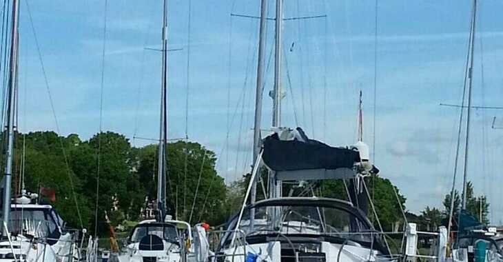 Rent a sailboat in Alimos Marina - Hanse 345