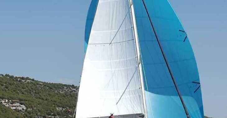 Rent a sailboat in Marina Kornati - Elan E5