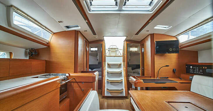 Chartern Sie segelboot in Marina Kornati - Sun Odyssey 519 - 5 + 1 cab.