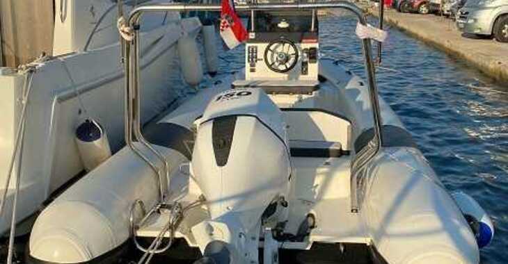 Louer dinghy à Trogir (ACI marina) - RIB Falkor 22