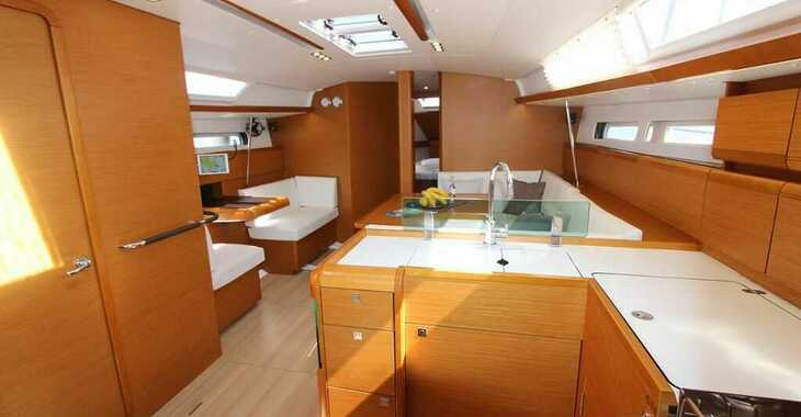 Rent a sailboat in Lavrion Marina - Sun Odyssey 449