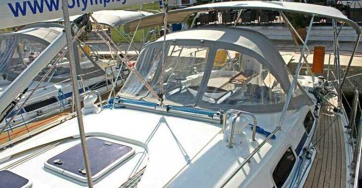 Rent a sailboat in Lavrion Marina - Bavaria 38 Cruiser