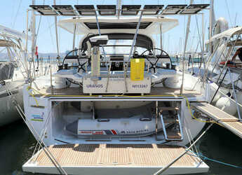 Rent a sailboat in Lavrion Marina - Jeanneau 65