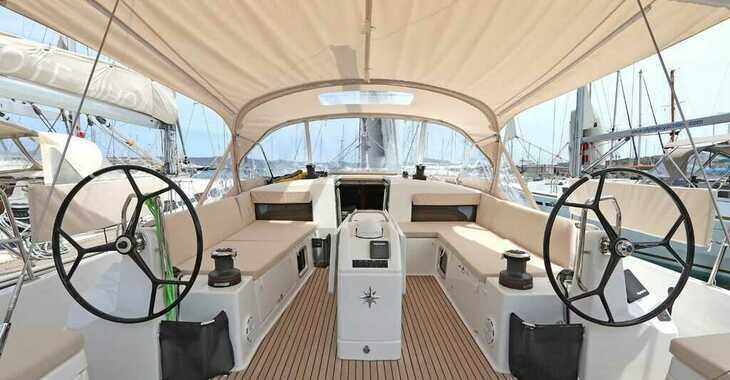 Rent a sailboat in Lavrion Marina - Sun Odyssey 490 - 5 cab.