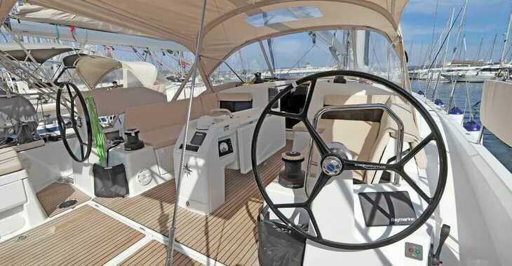 Rent a sailboat in Lavrion Marina - Sun Odyssey 490 - 5 cab.