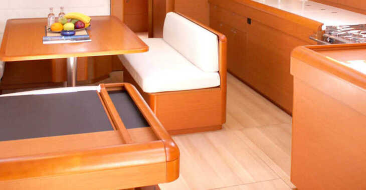 Chartern Sie segelboot in Lavrion Marina - Sun Odyssey 509 - 5 cab.