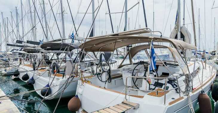 Rent a sailboat in Marina Tourlos - Sun Odyssey 479