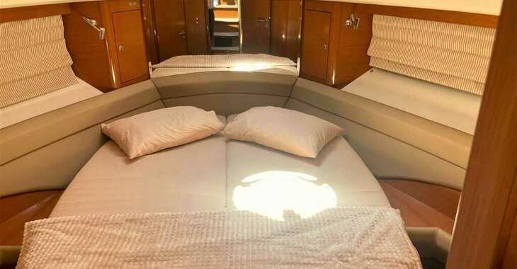 Rent a yacht in Marina Kremik - Prestige 50 Fly