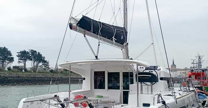 Louer catamaran à Volos - Lagoon 40