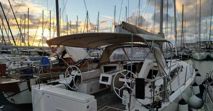 Chartern Sie segelboot in Marina di Palermo La Cala - Dufour 430 Grand Large