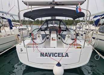 Rent a sailboat in Marina Medulin - Oceanis 34.1