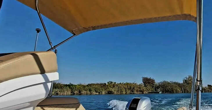 Rent a motorboat in Jezera ACI Marina - Salpa Soleil 18