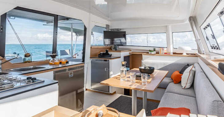 Rent a catamaran in Port d'andratx - Excess 11