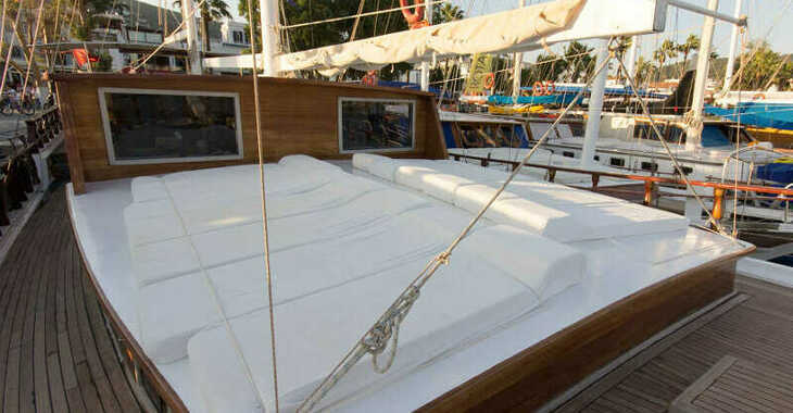 Rent a schooner in Port Zakinthos - Gulet Harmonia