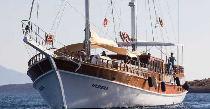 Rent a schooner in Port Zakinthos - Gulet Hemera