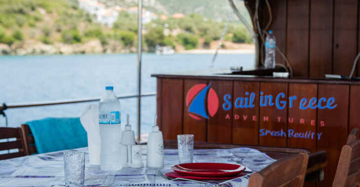 Rent a schooner in Port Zakinthos - Gulet Eros