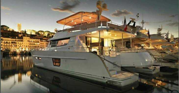 Rent a power catamaran in Marina Gouvia - Fountaine Pajot Queensland 55
