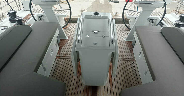 Rent a sailboat in ACI Marina Dubrovnik - Oceanis 51.1 - 5 + 1 cab.