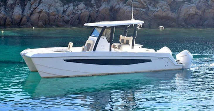 Rent a motorboat in Cagliari port (Karalis) - Aquila 28