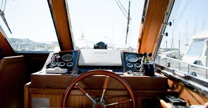 Chartern Sie motorboot in Cagliari port (Karalis) - Sciallino 40