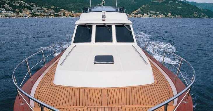 Rent a motorboat in Cagliari port (Karalis) - Sciallino 40