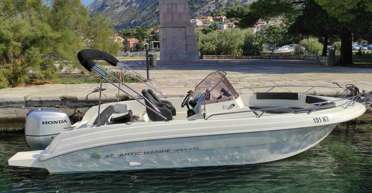 Louer bateau à moteur à Marina Kotor - Atlantic 750 Open