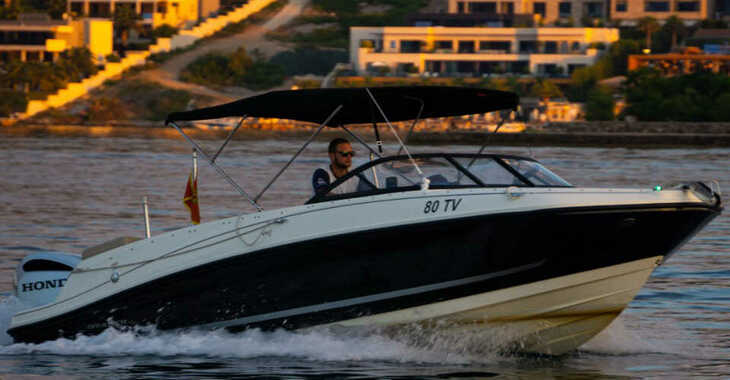 Rent a motorboat in Porto Montenegro - Bayliner VR6