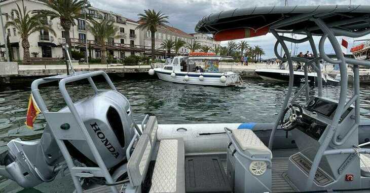 Louer bateau à moteur à Porto Montenegro - Highfield Patrol 660
