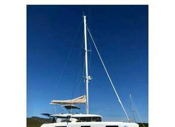 Rent a catamaran in Club Naútico de Sant Antoni de Pormany - Lagoon 46 Owners version (3 cabins + 3 WC)