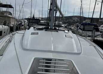 Alquilar velero en Lavrion Marina - First 44