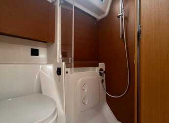 Alquilar velero en Lavrion Marina - First 44
