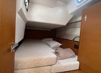 Alquilar velero en Lavrion Marina - First 44