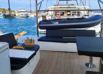 Rent a catamaran in Lavrion Marina - Lagoon 51