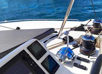 Rent a catamaran in Lavrion Marina - Lagoon 51