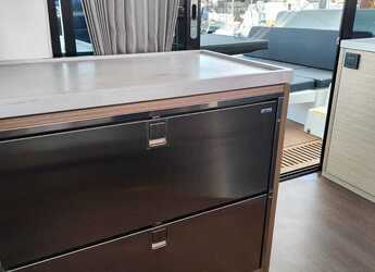 Rent a catamaran in Lavrion Marina - Lagoon 51