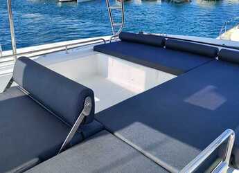 Rent a catamaran in Lavrion Marina - Lagoon 51