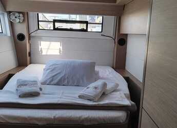 Rent a catamaran in Lavrion Marina - Lagoon 51